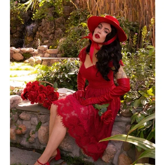 LFEN Southern Gothic Skirt Crimson SZ S - Picture 1 of 4